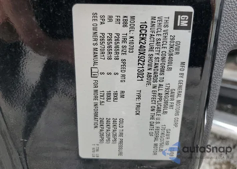 2009 Chevrolet Silverado K1500 Lt z USA, uszkodzony, nr VIN 1GCEK240X9Z213021